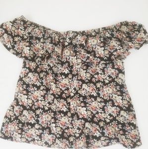 Dilusso off shouler floral top